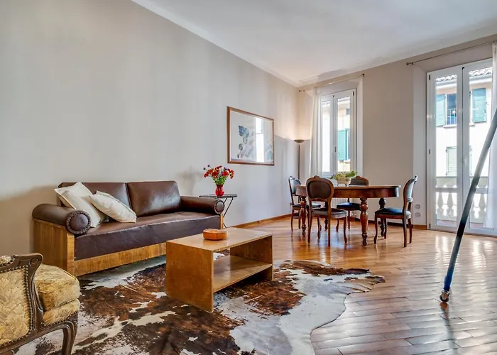 Διαμέρισμα Guesthost - A Due Passi Dalla Pinacoteca