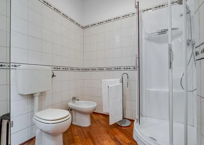 Guesthost - A Due Passi Dalla Pinacoteca