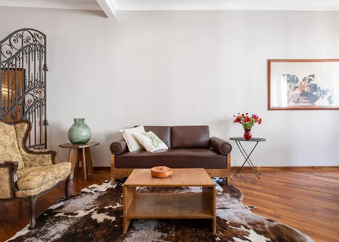 A Due Passi Dalla Pinacoteca *